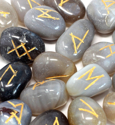 Runes Stone Set in Pouch - Grey Agate