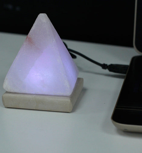 Quality USB Pyramid WHITE Salt Lamp - 9 cm (multi)